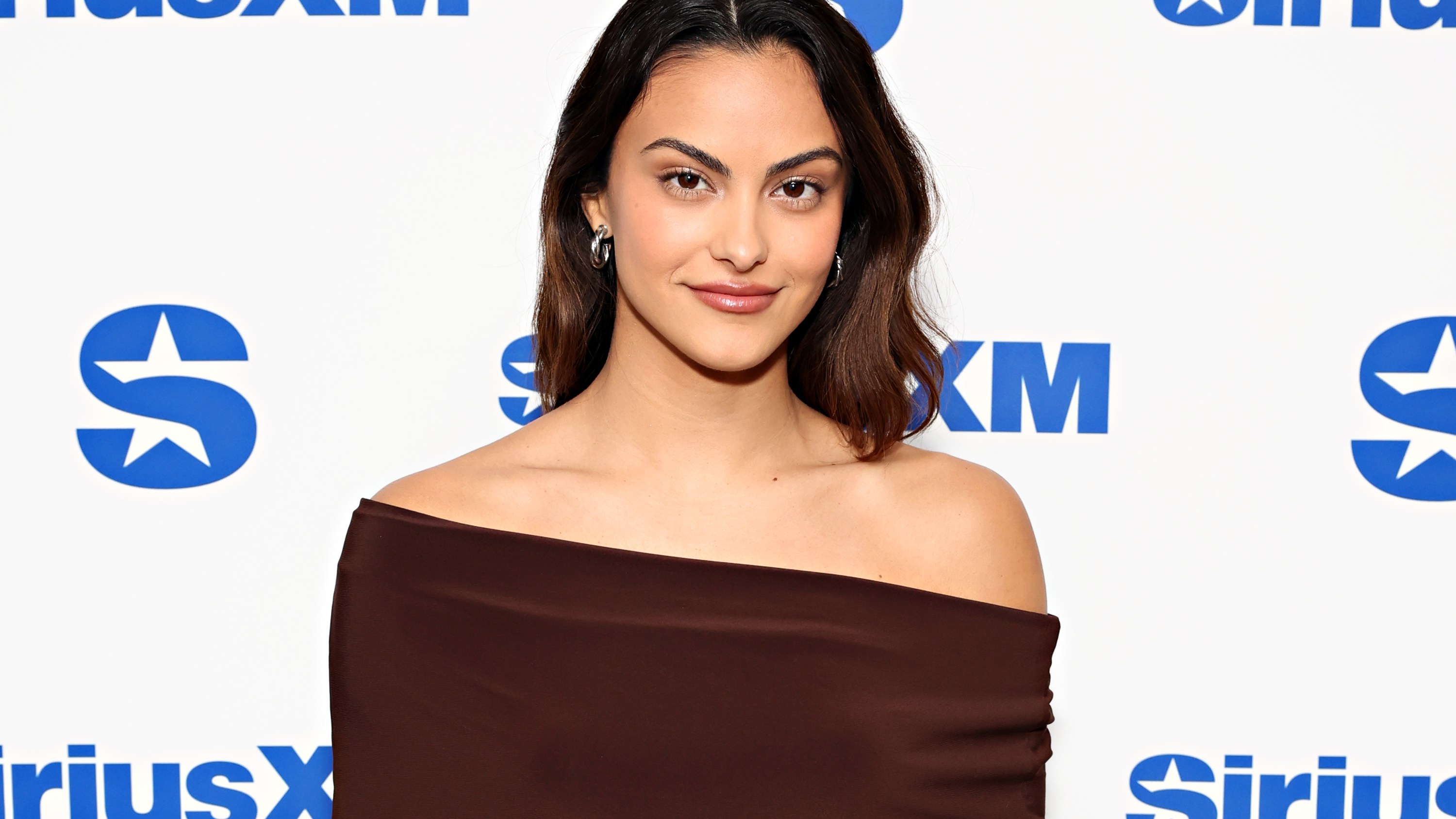 'Música' and 'Upgraded' producer/star Camila Mendes visits the SiriusXM Studios.