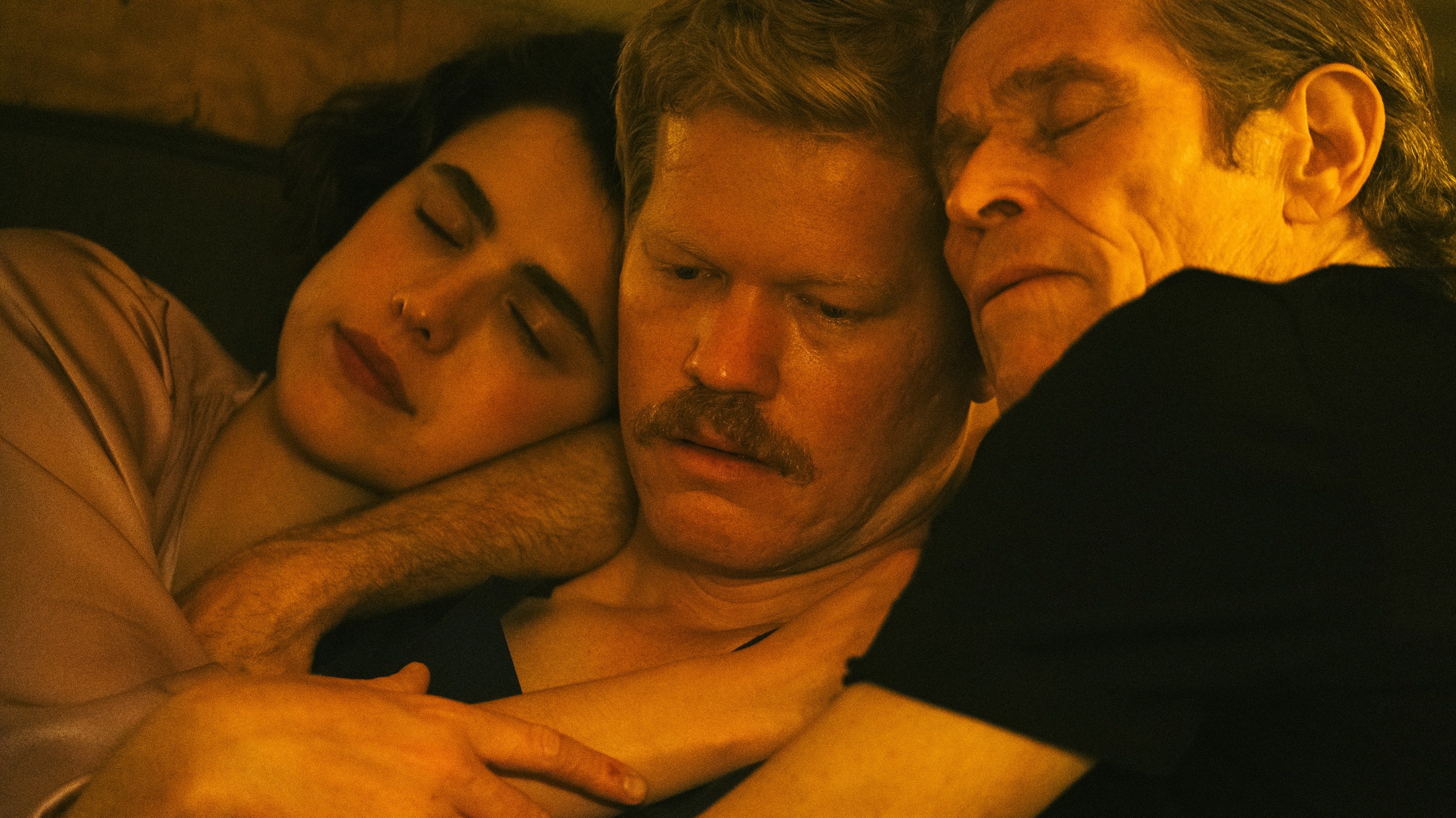 KINDS OF KINDNESS, from left: Margaret Qualley, Jesse Plemons, Willem Dafoe, 2024. © Searchlight Pictures / courtesy Everett Collection