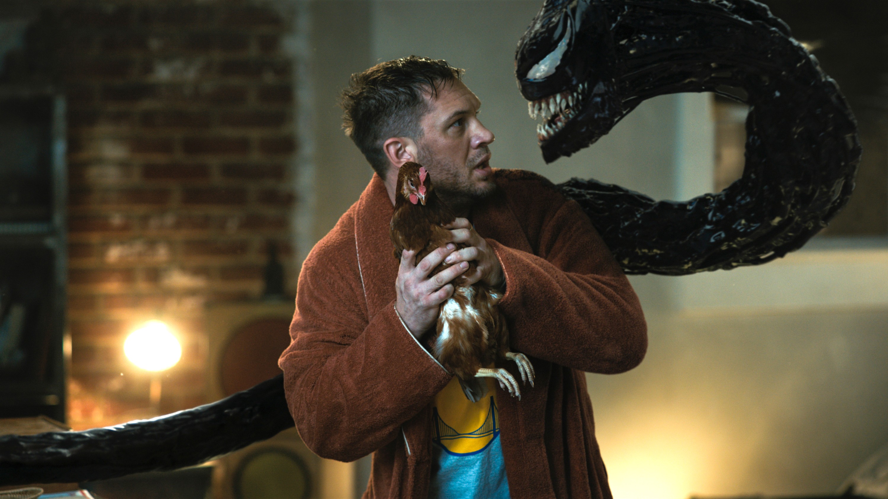 VENOM: LET THERE BE CARNAGE, (aka VENOM 2), Tom Hardy as Eddie Brock / Venom, 2021. © Sony Pictures Releasing / © Marvel Entertainment / Courtesy Everett Collection